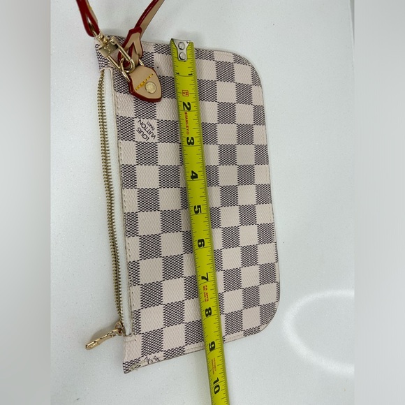 Damier Azur LV Pochette - Picture 6 of 10